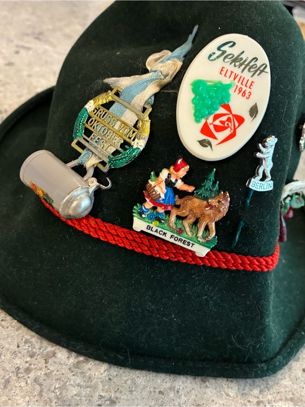 German Traditional Green Alpine Trachten Hat with Pin Accents - Picture 2 of 3